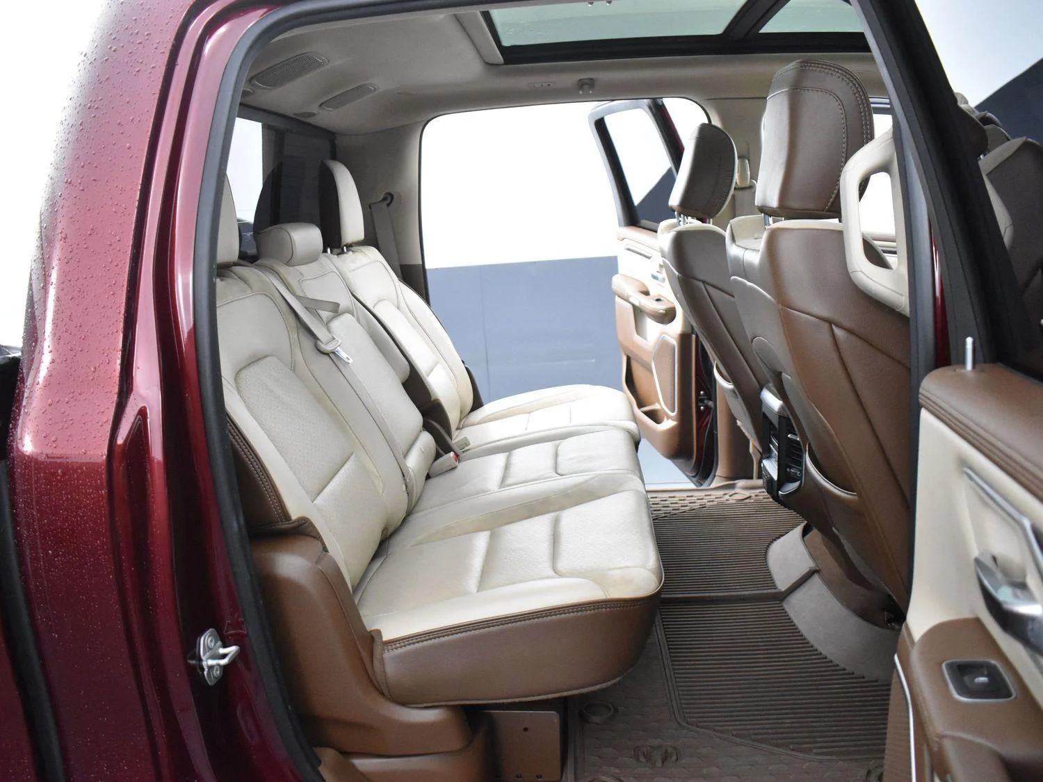 Used 2020 Delmonico Red Pearlcoat Ram Laramie image 28