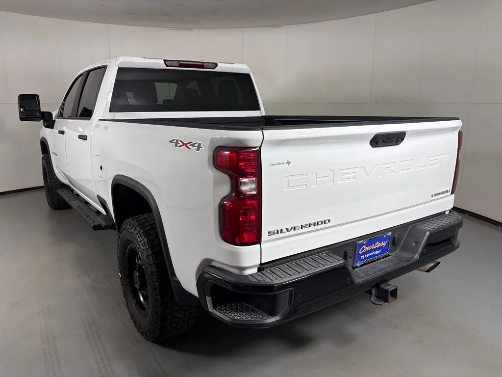 Used 2024 White Chevrolet Custom image 6