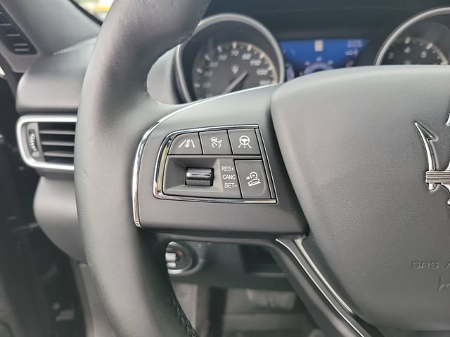Used 2019 Nero Maserati Base image 34