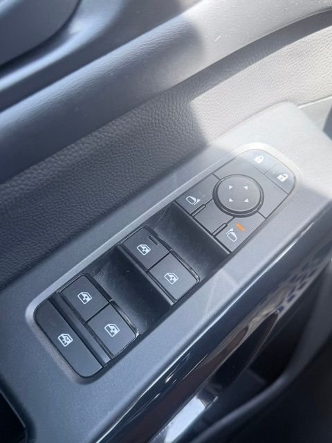 2024 Nissan Pathfinder SV - Photo 19