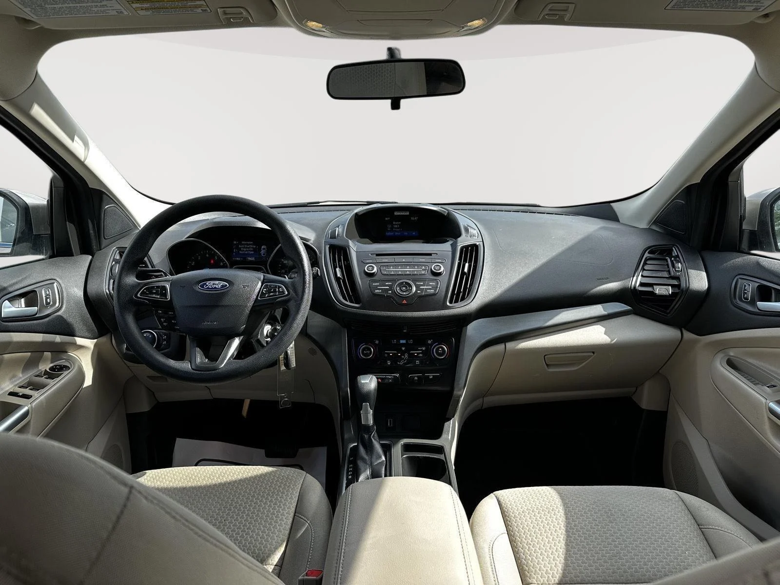 Used 2017 White Gold Ford SE image 22