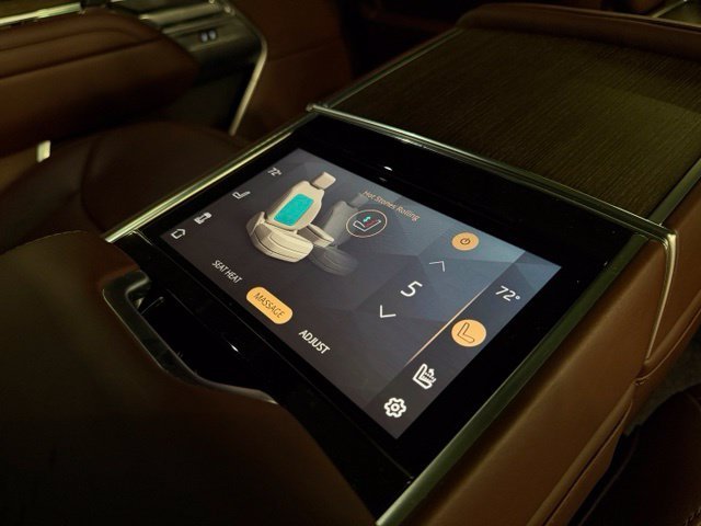 Used 2025 Silver Land Rover Autobiography image 30