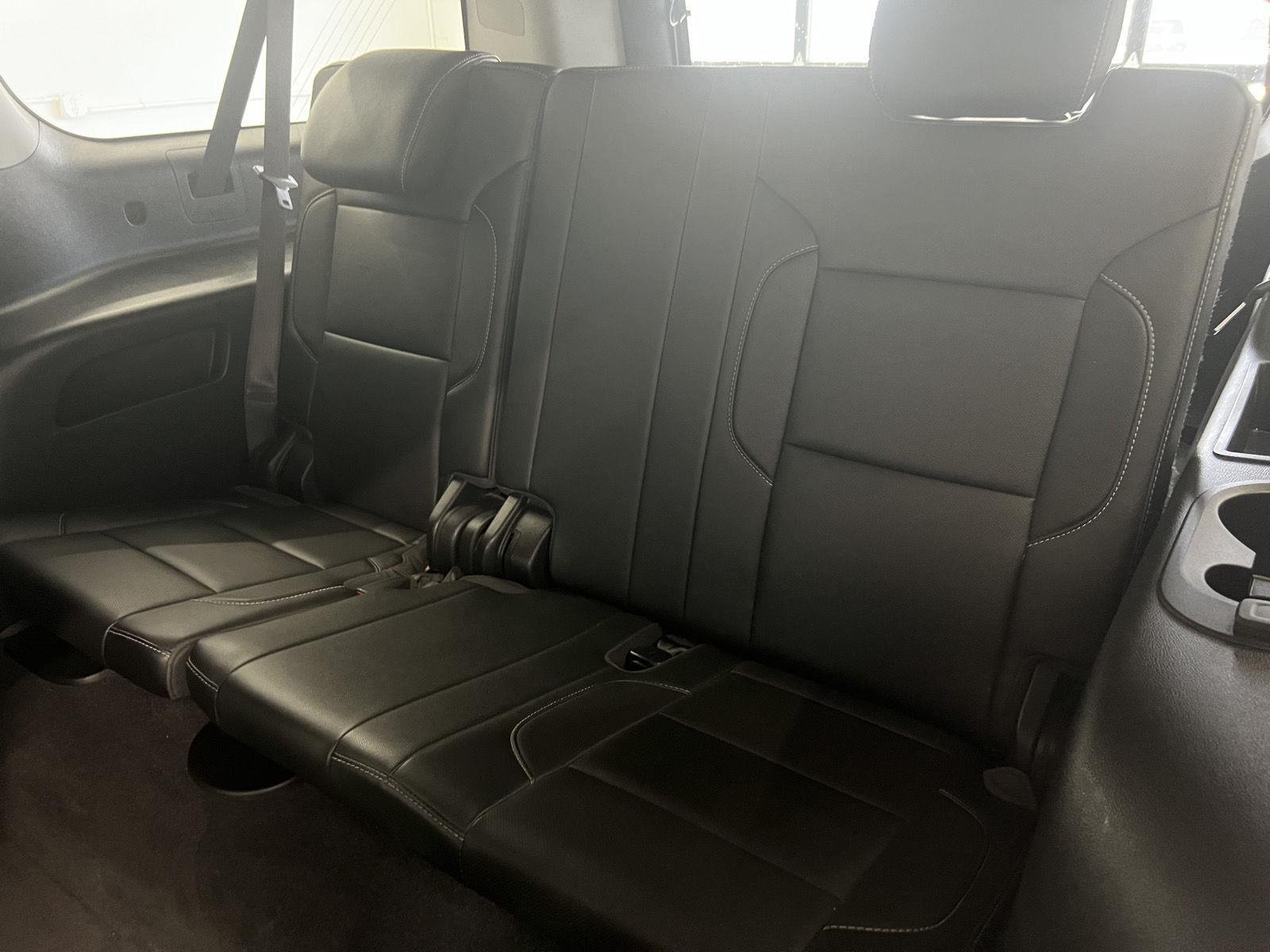 Used 2020 Silver Ice Metallic Chevrolet Premier image 23