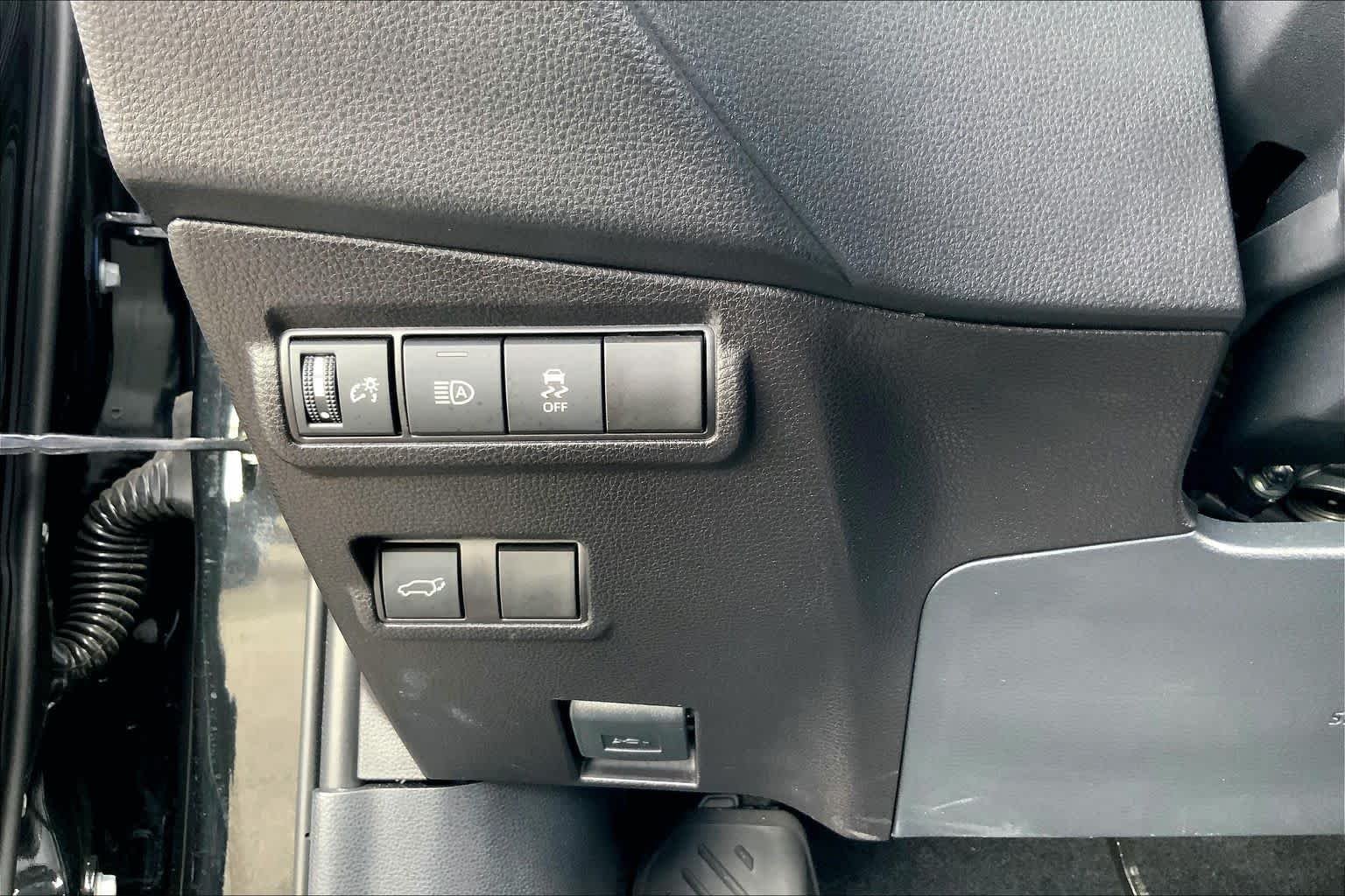 Used 2026 Jet Black Toyota XLE image 33