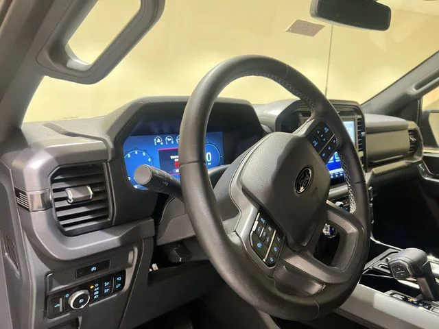 Certified Used 2025 Agate Black Metallic Ford XLT image 9