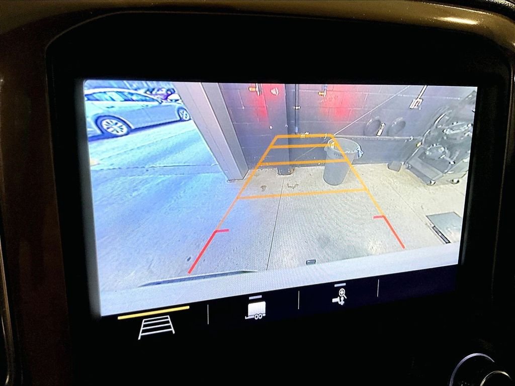 Used 2019 White Chevrolet High Country image 19