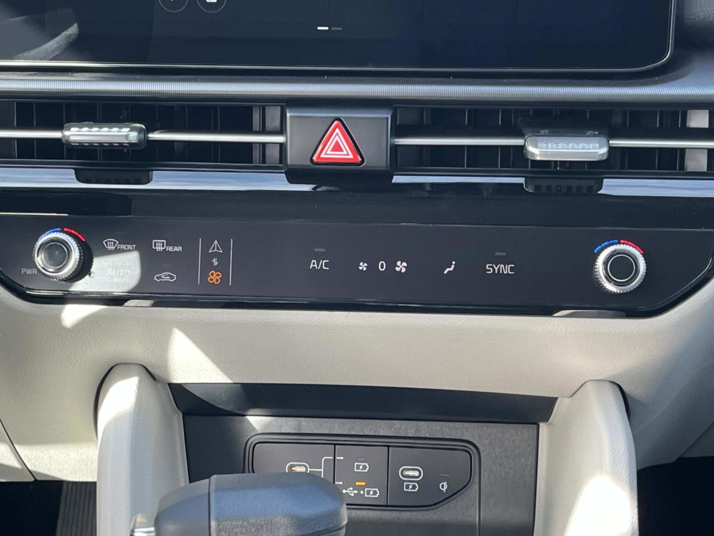 New 2026 Panthera Metal Kia EX image 15
