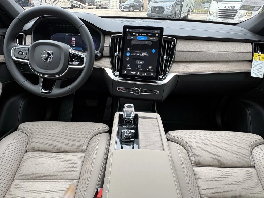 2026 Volvo XC90 Ultra - Photo 28