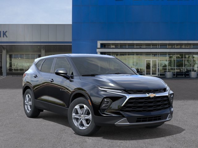 2026 Chevrolet Blazer photo 7 of 33
