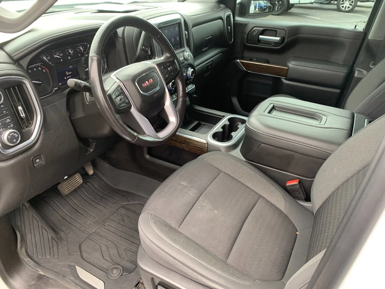 Used 2021 Summit White GMC Elevation image 10