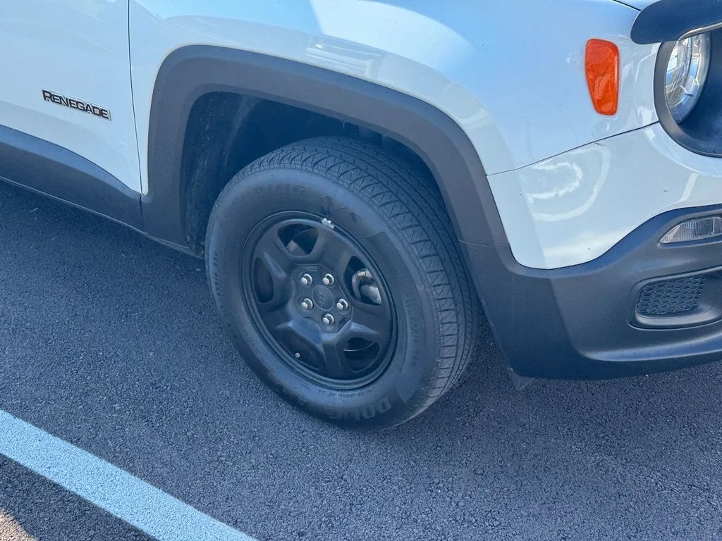 Used 2018 White Jeep Sport image 11
