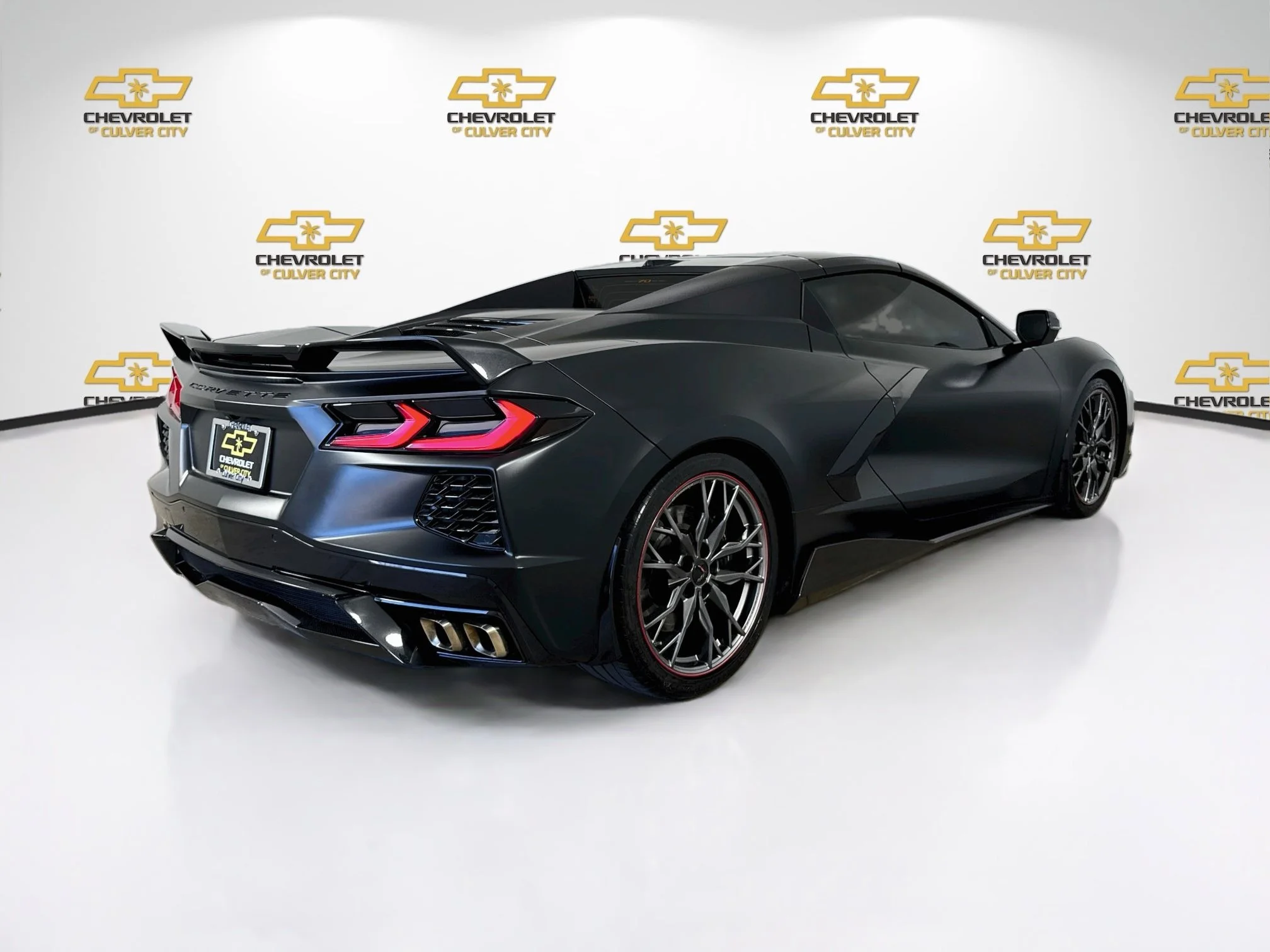 Used 2023 HYPERSONIC GRAY METALLIC Chevrolet 2LT image 8