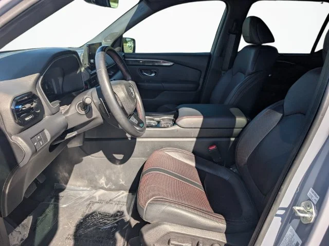 Used 2025 Gray Honda Black Edition image 12