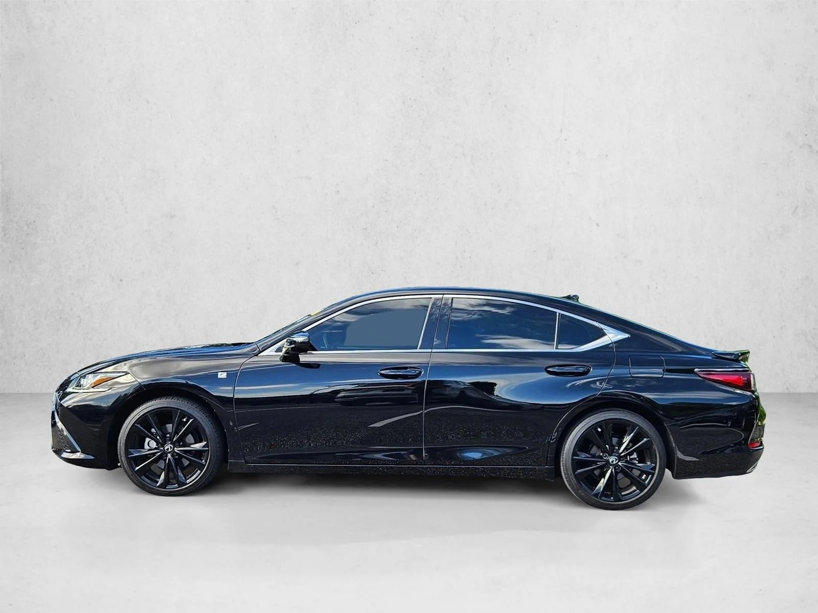Certified Used 2023 Obsidian Lexus ES 350 F SPORT Handling image 3