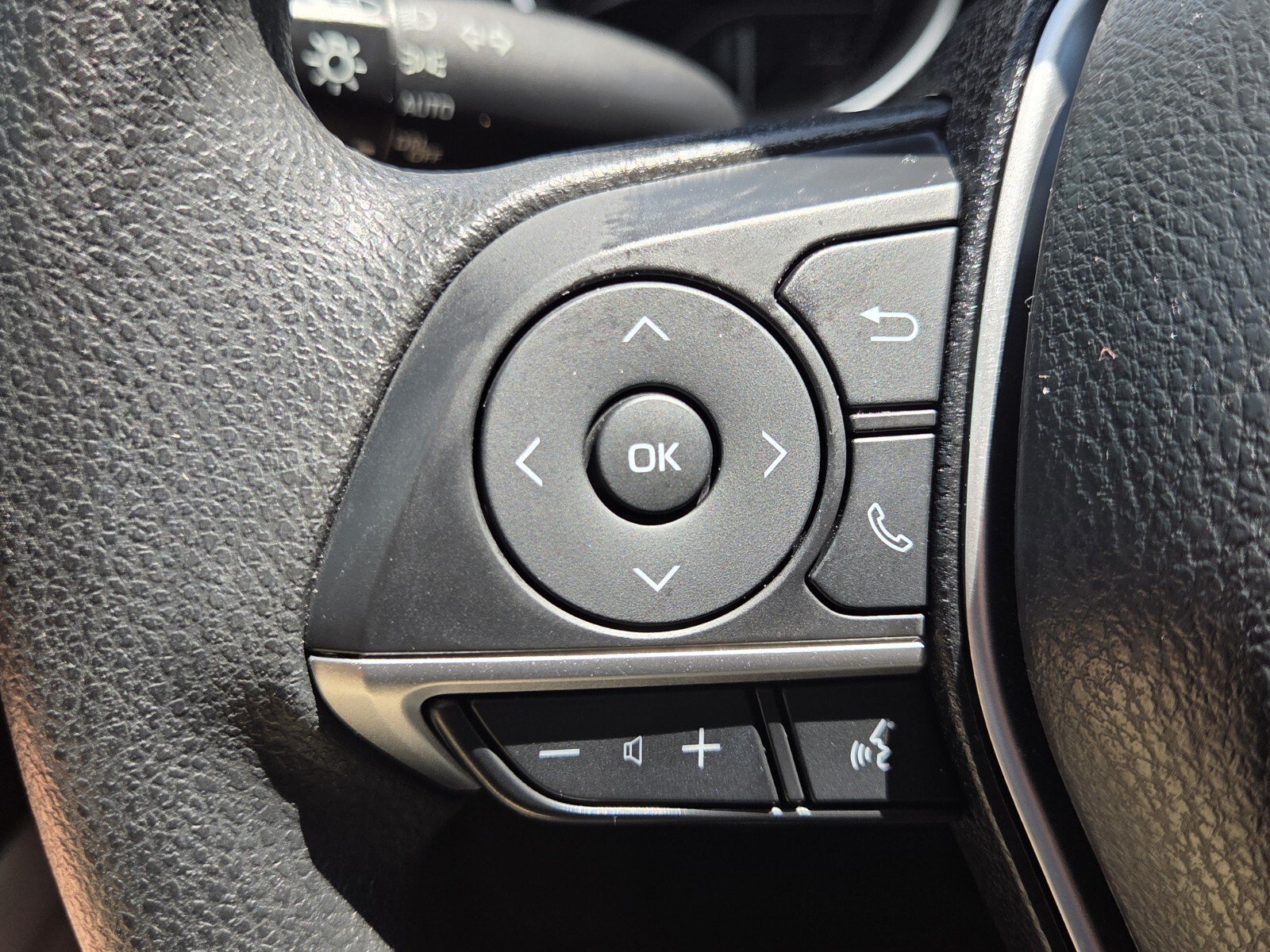 Used 2024 Midnight Black Metallic Toyota LE image 20