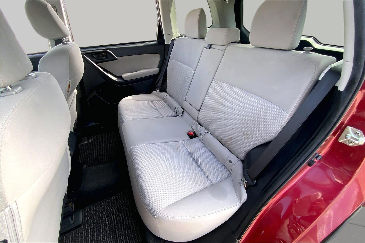 Used 2015 Venetian Red Pearl Subaru 2.5i Premium image 20