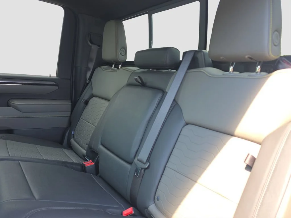 Used 2025 Slate Gray Metallic Chevrolet ZR2 image 12