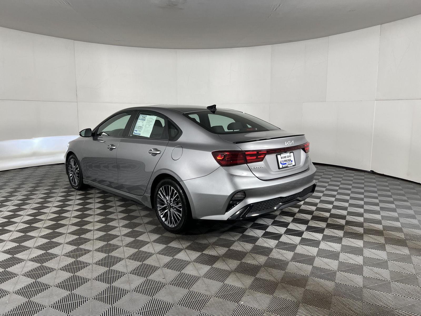 Used 2023 Steel Gray Kia GT-Line image 6