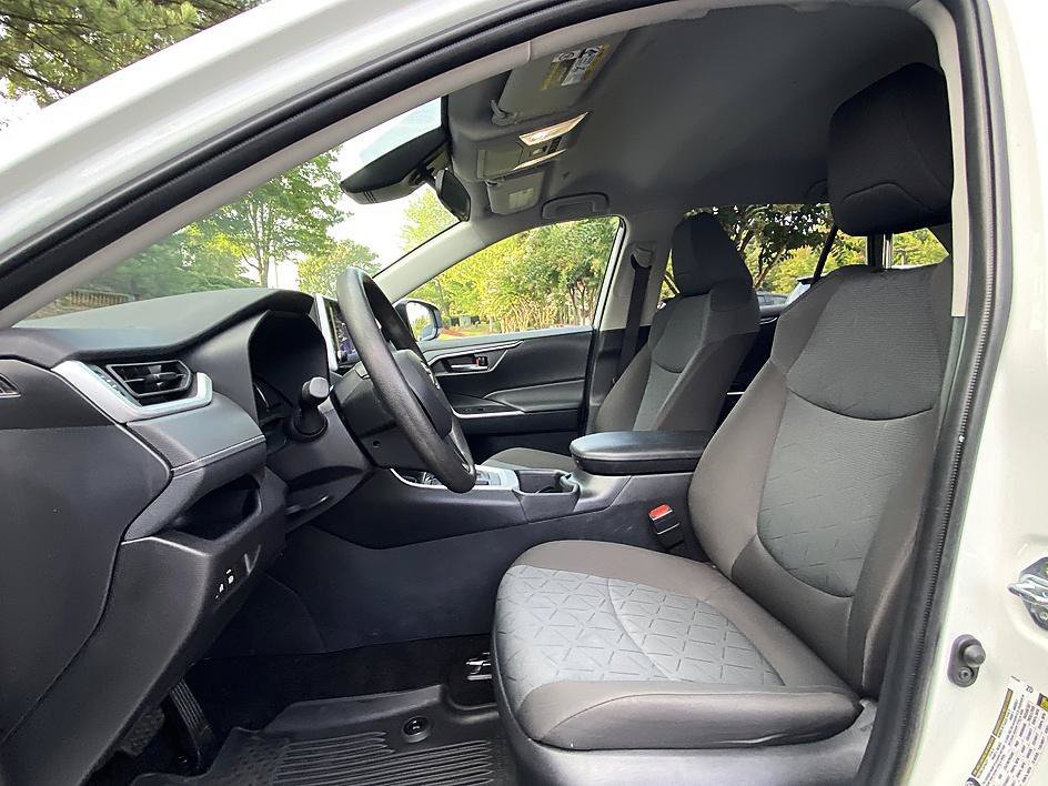 Used 2025 Ice Toyota XLE image 11