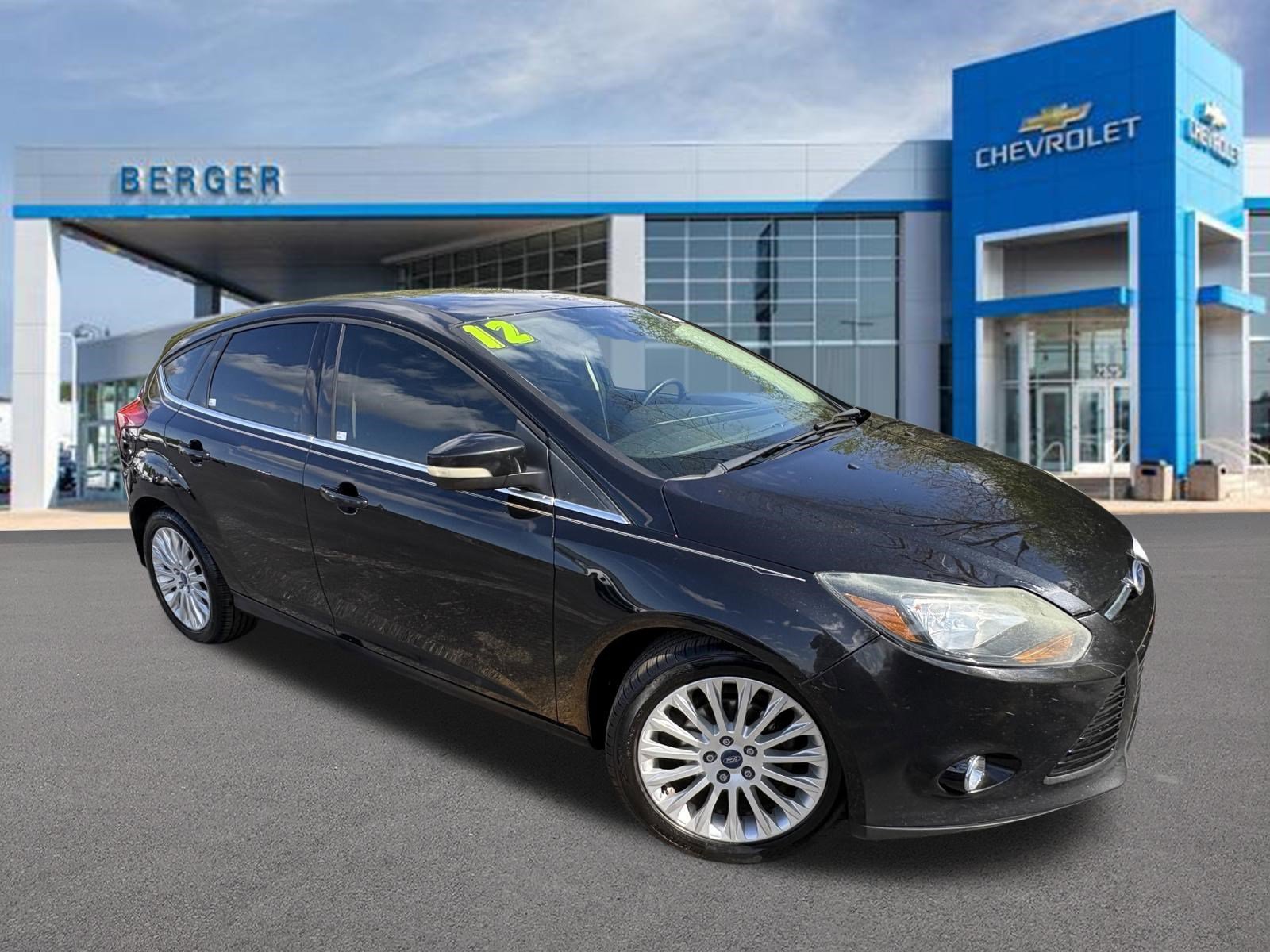 2012 Ford Focus 5 Door Hatch Titanium's photo