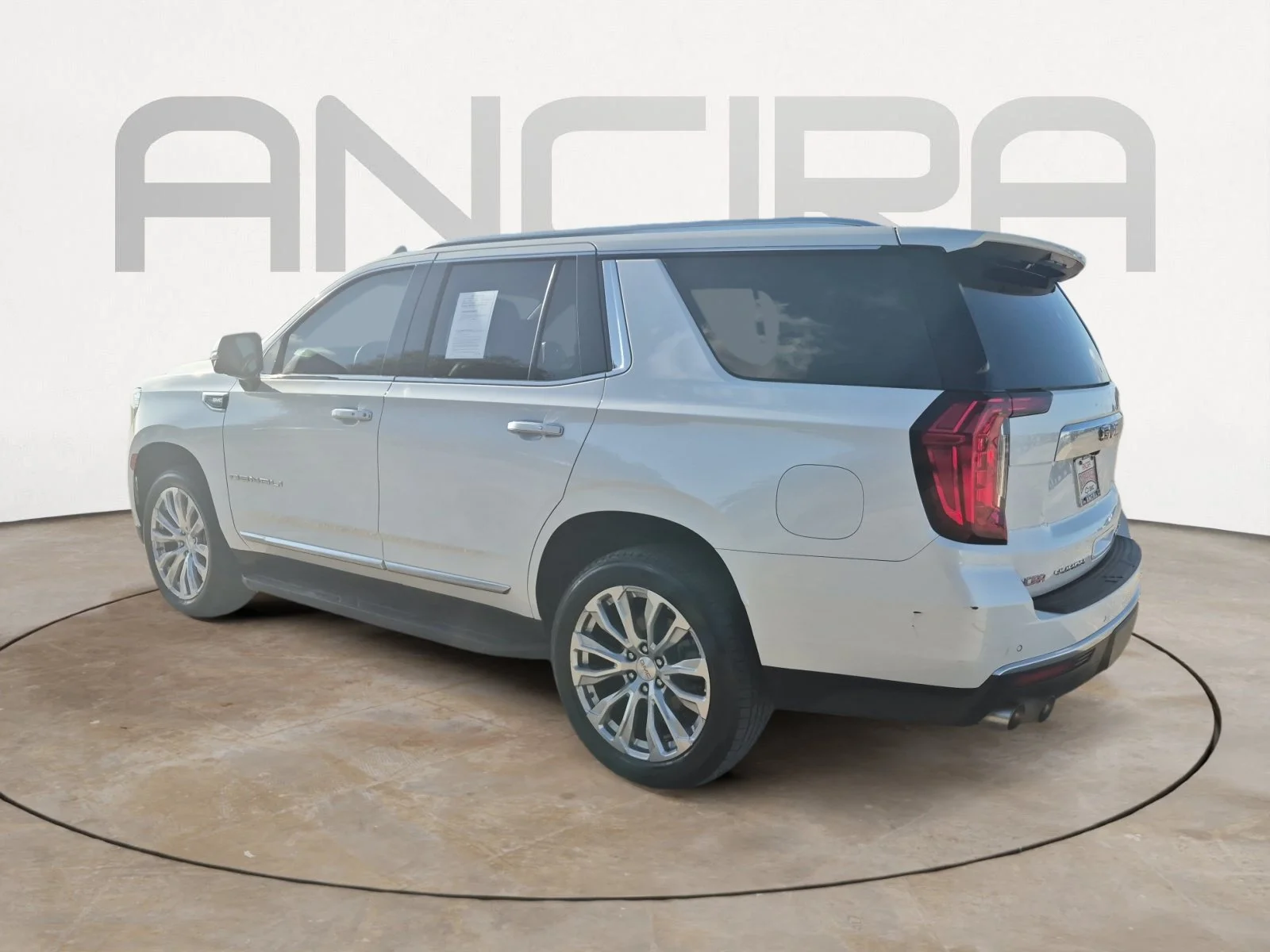 Used 2023 White Frost Tricoat GMC Denali image 8
