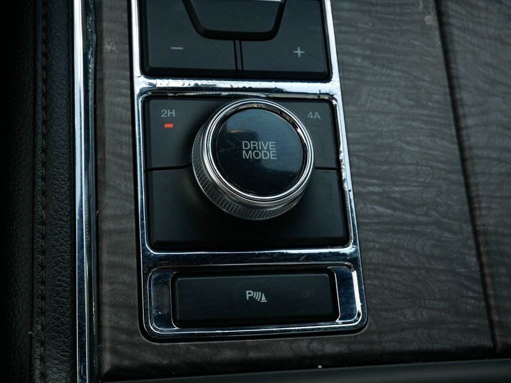 Used 2021 Gray Ford Limited image 25
