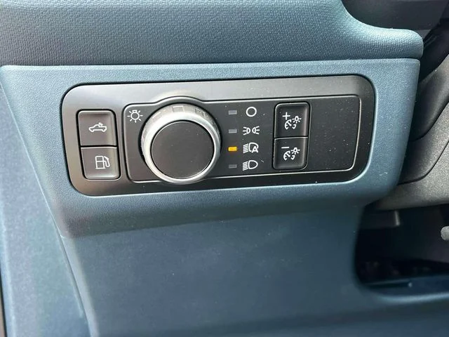 New 2026 Oxford White Ford XL image 21