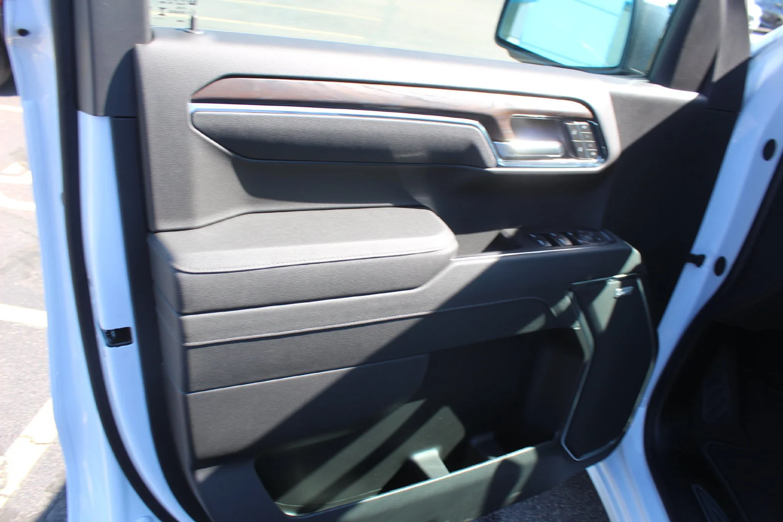 2026 GMC Sierra 1500 SLT - Photo 10