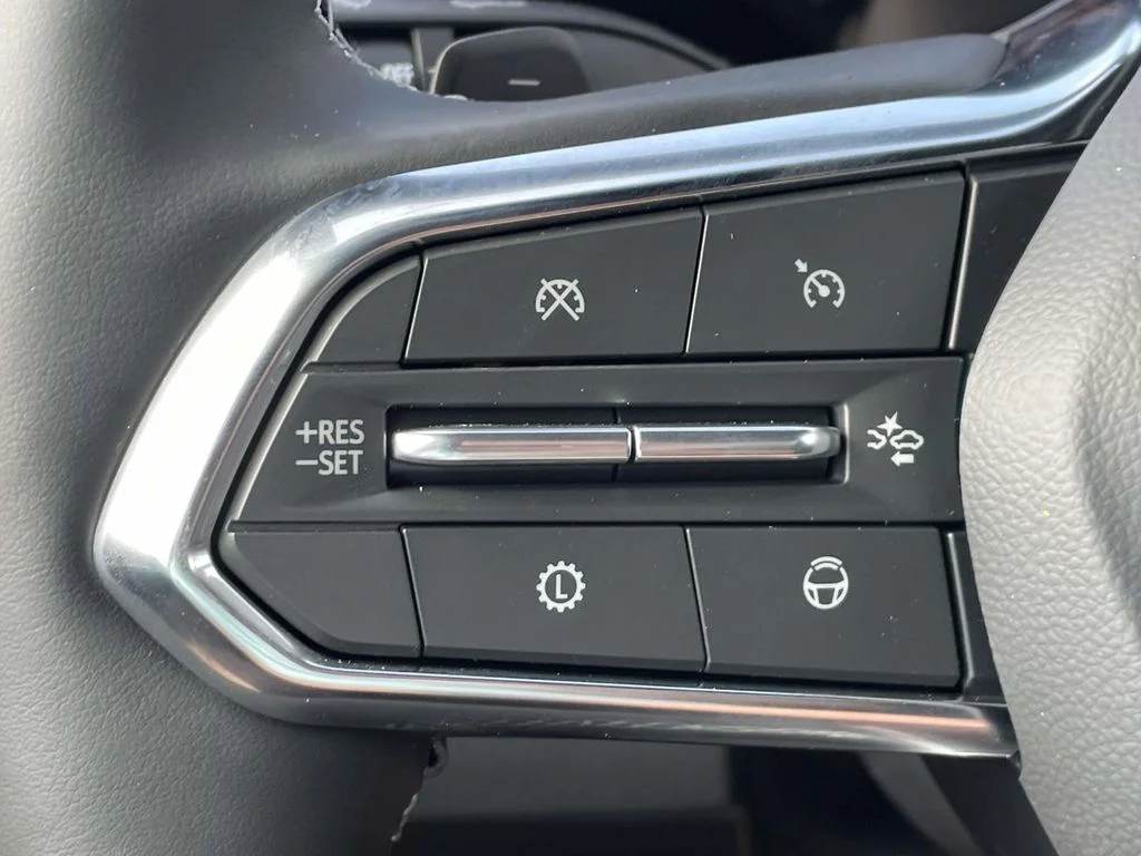 New 2026 Polar White Tricoat Chevrolet LT image 29