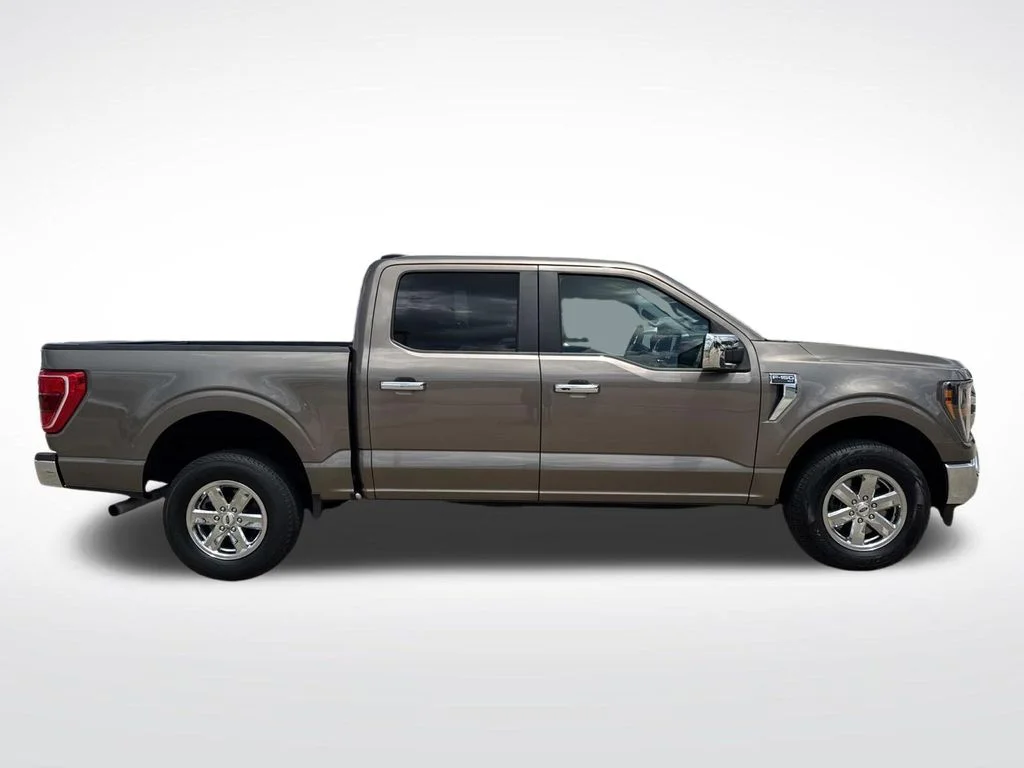 Used 2023 Gray Ford XLT image 18