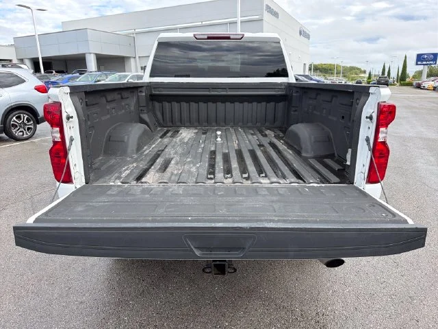Used 2022 White Chevrolet Custom image 29