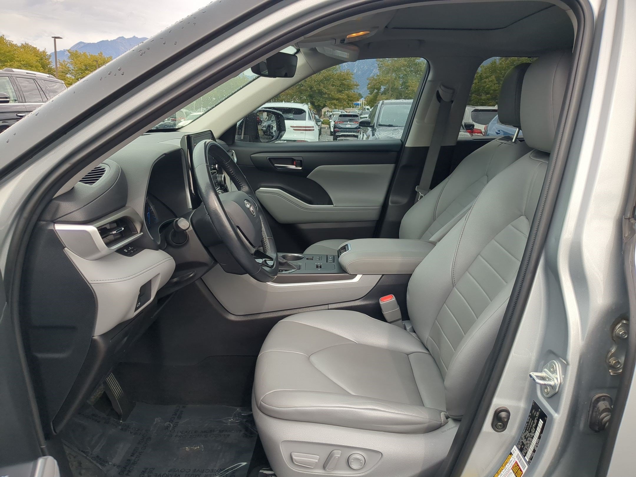 Used 2020 Celestial Silver Metallic Toyota Hybrid XLE image 15