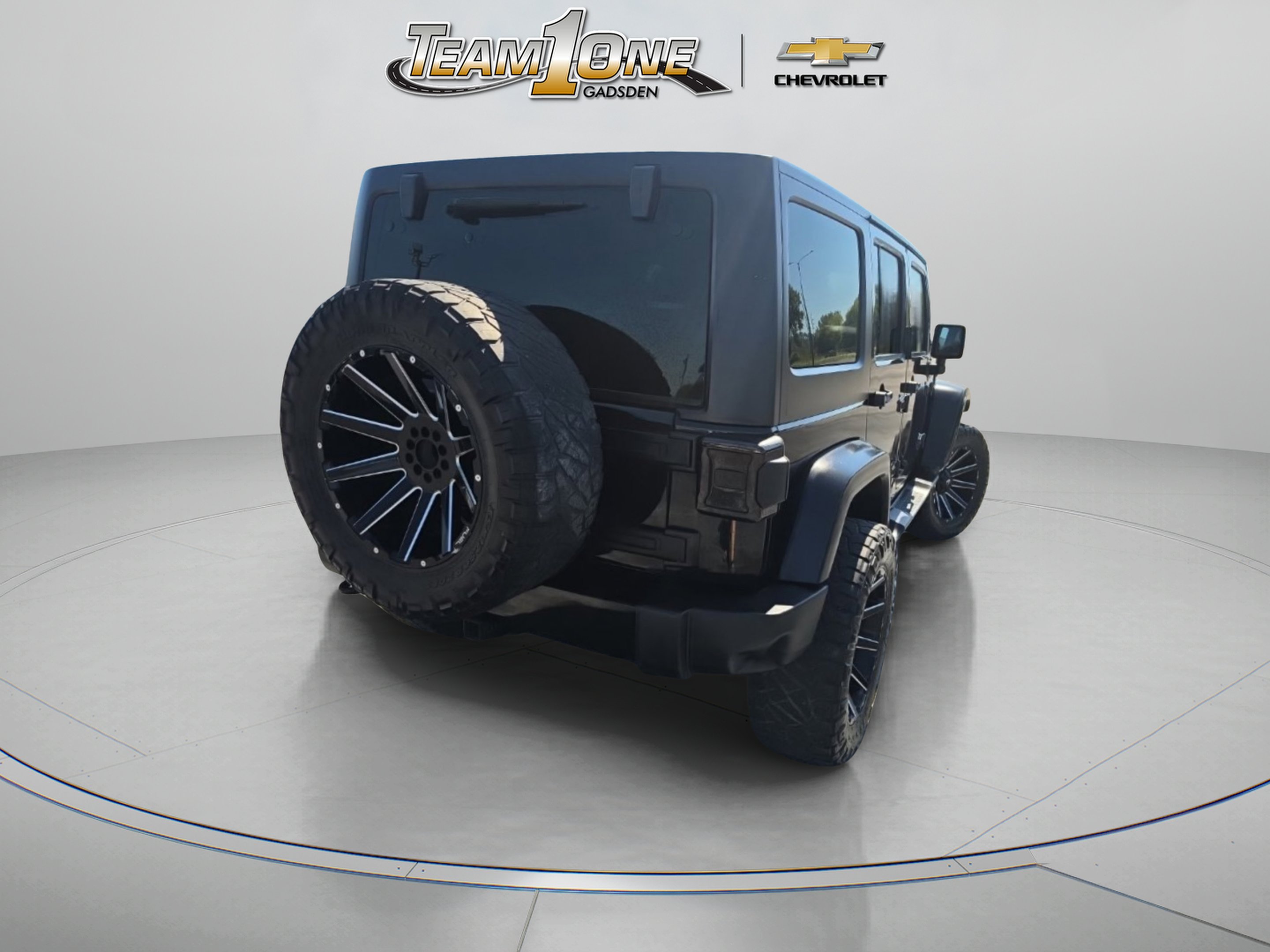 Used 2018 Black Clearcoat Jeep Unlimited Sahara image 4