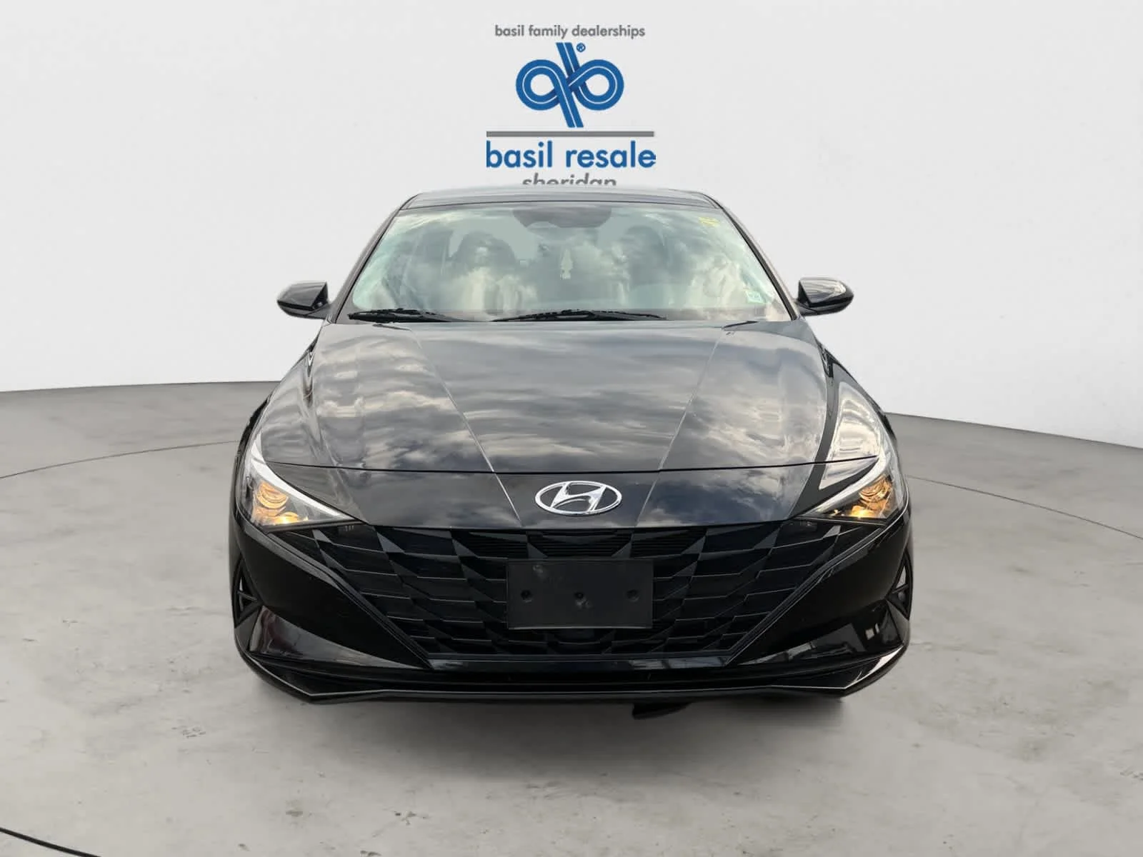 Used 2023 Phantom Black Hyundai SEL image 10