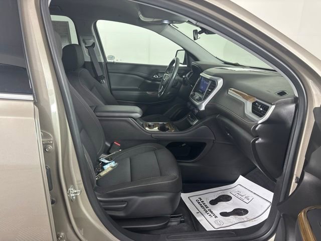 Used 2023 Light Stone Metallic GMC SLE image 32