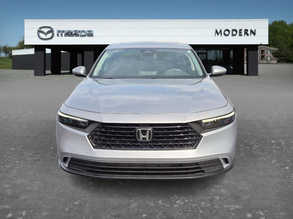 Used 2023 Lunar Silver Metallic Honda EX image 8