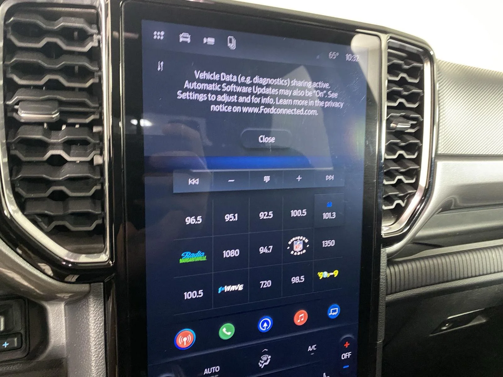 Used 2024 Shadow Black Ford XLT image 10