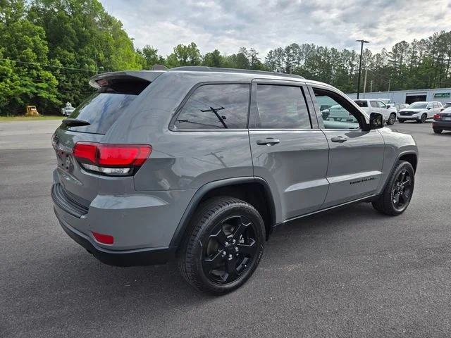 Used 2021 Gray Jeep Laredo image 11