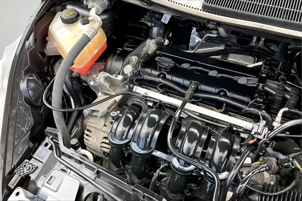 Used 2019 Gray Ford SE image 28