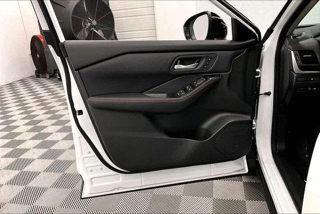 New 2026 Everest White Pearl Nissan Rock Creek image 26