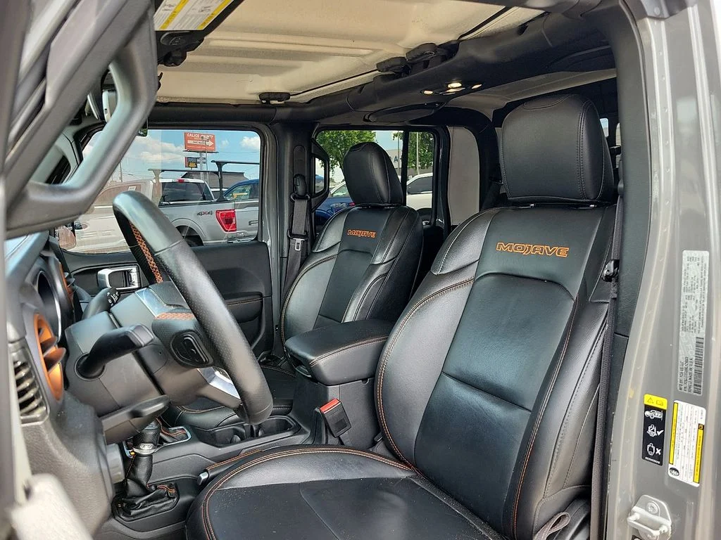 Used 2022 Sting Gray Clearcoat Jeep Mojave image 11