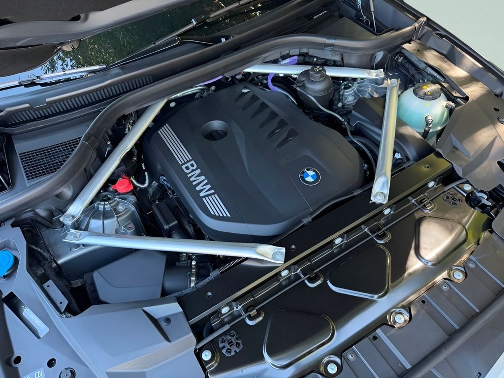 New 2026 Skyscraper Grey Metallic BMW xDrive40i image 26