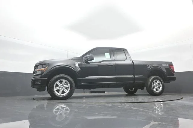 New 2026 Agate Black Metallic Ford XLT image 26