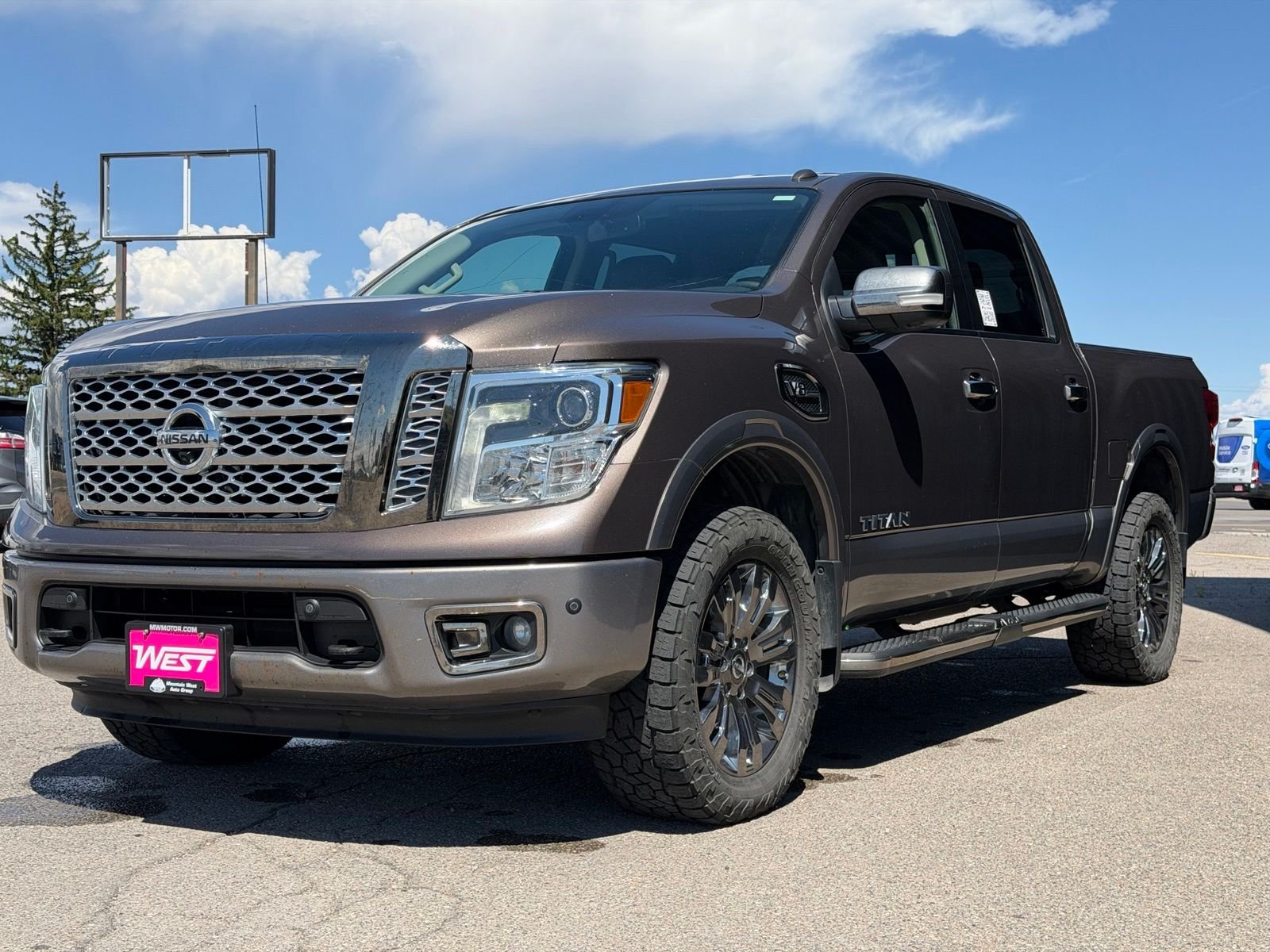 Used 2017 Java Metallic Nissan Platinum Reserve image 6