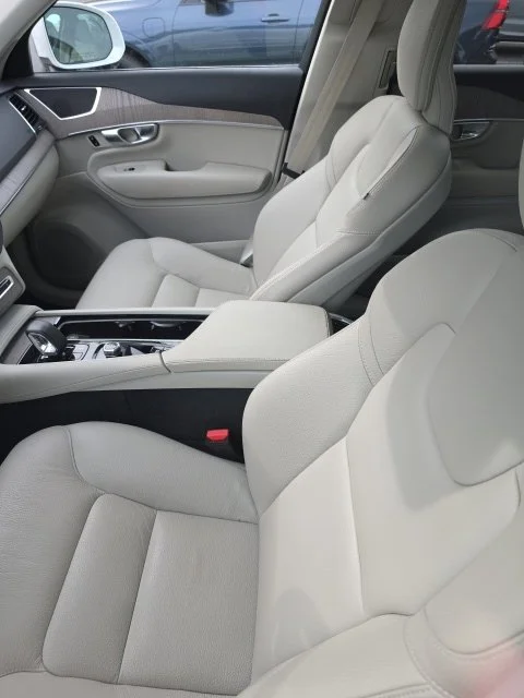 Certified Used 2024 Crystal White Volvo T8 Core Bright Theme image 8