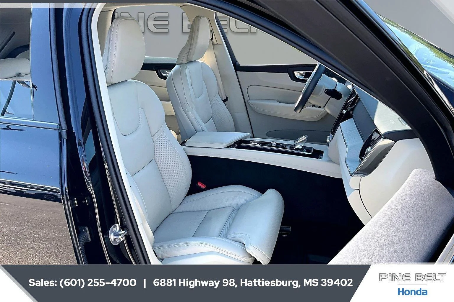 Used 2025 Onyx Black Metallic Volvo Ultra image 6