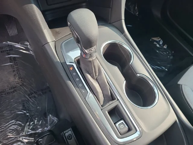 Used 2024 Summit White Chevrolet LS image 33