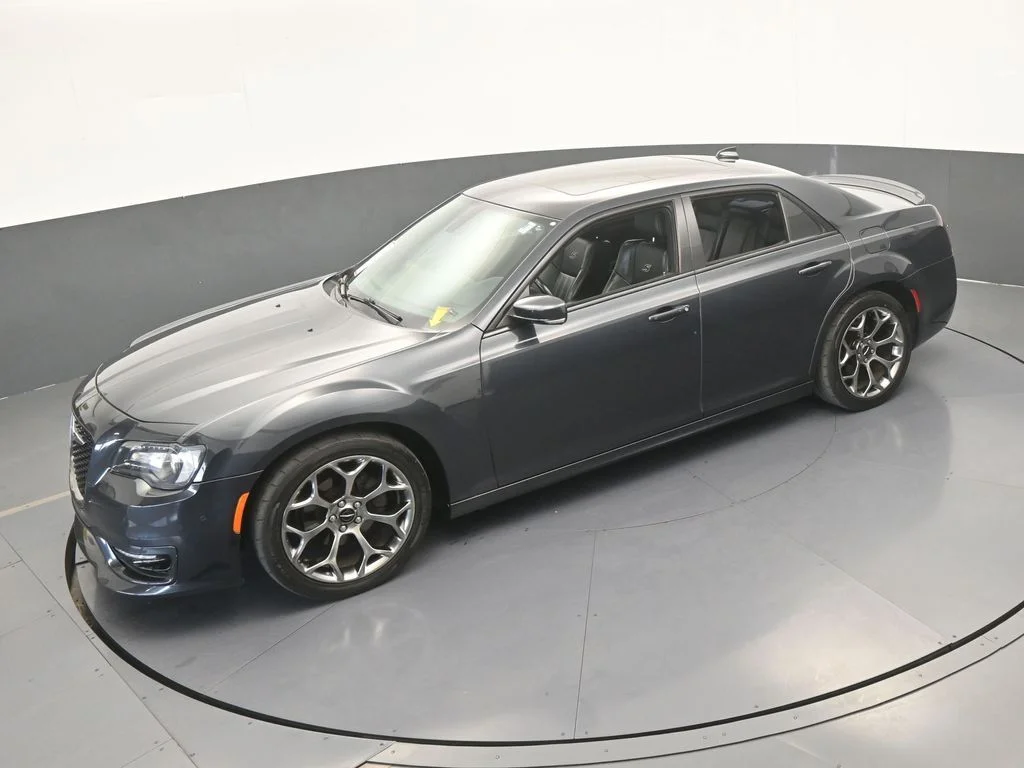 Used 2018 Maximum Steel Metallic Clearcoat Chrysler S image 48