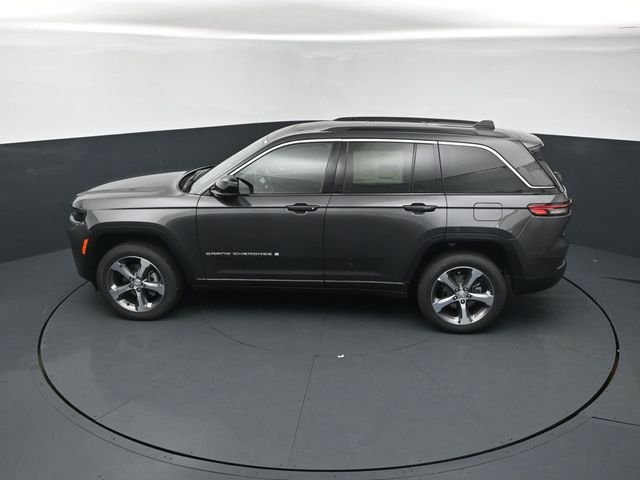 New 2026 Baltic Gray Metallic Clear-Coat Exterior Paint Jeep Limited image 15