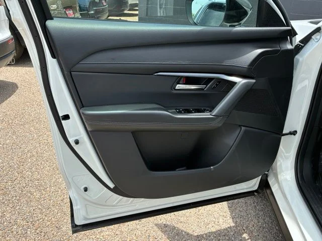 New 2026 Rhodium White Metallic Mazda 2.5 S AWD image 15